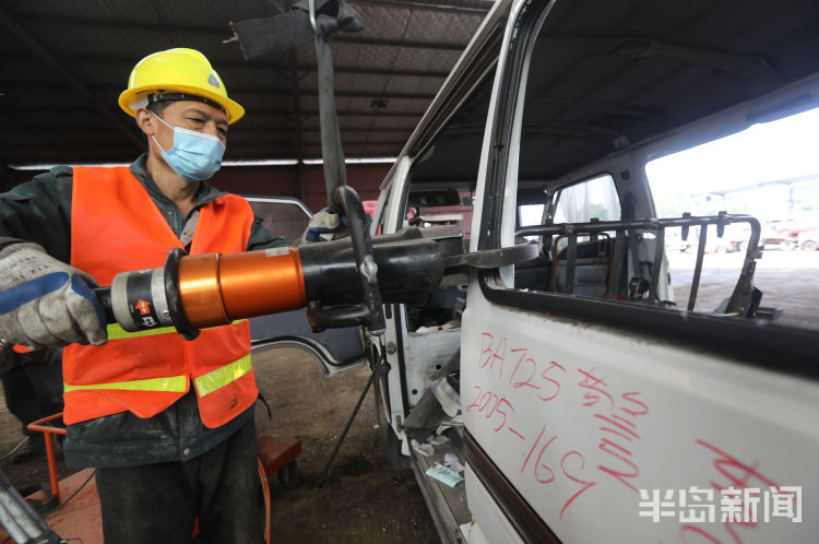 报废回收大型车公司电话_大型报废车回收公司_报废车辆回收公司暴利